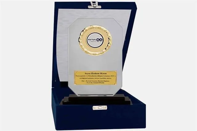 Bayspor M90 Kadife Kutulu Kristal Plaket 23 cm