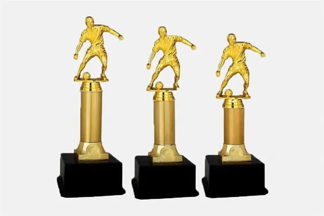 Bayspor L65 Futbol Figürlü Kupa Takımı