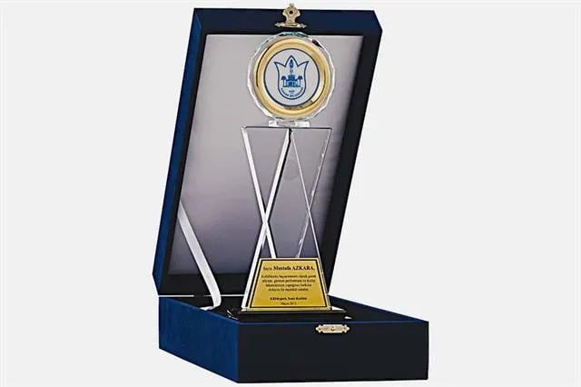 Bayspor M82 Kadife Kutulu Kristal Plaket 28 cm