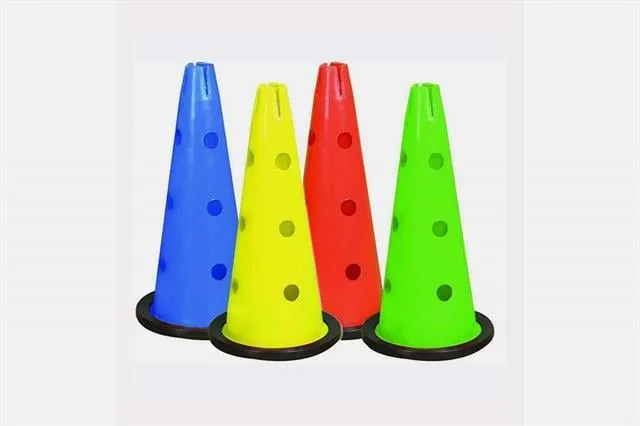 Scucs 45 cm Delikli Kauçuk Tabanlı Antrenman Hunisi Sarı