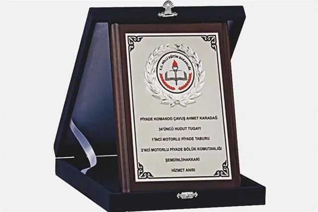 Bayspor M236 15 X 20cm Ahşap Plaket