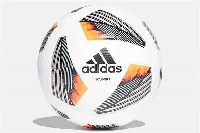 Adidas Tıro Pro Futbol Topu No:5