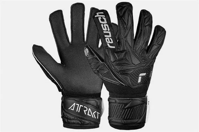 Reusch Kaleci Eldiveni Attrakt Solid 5470615-7700